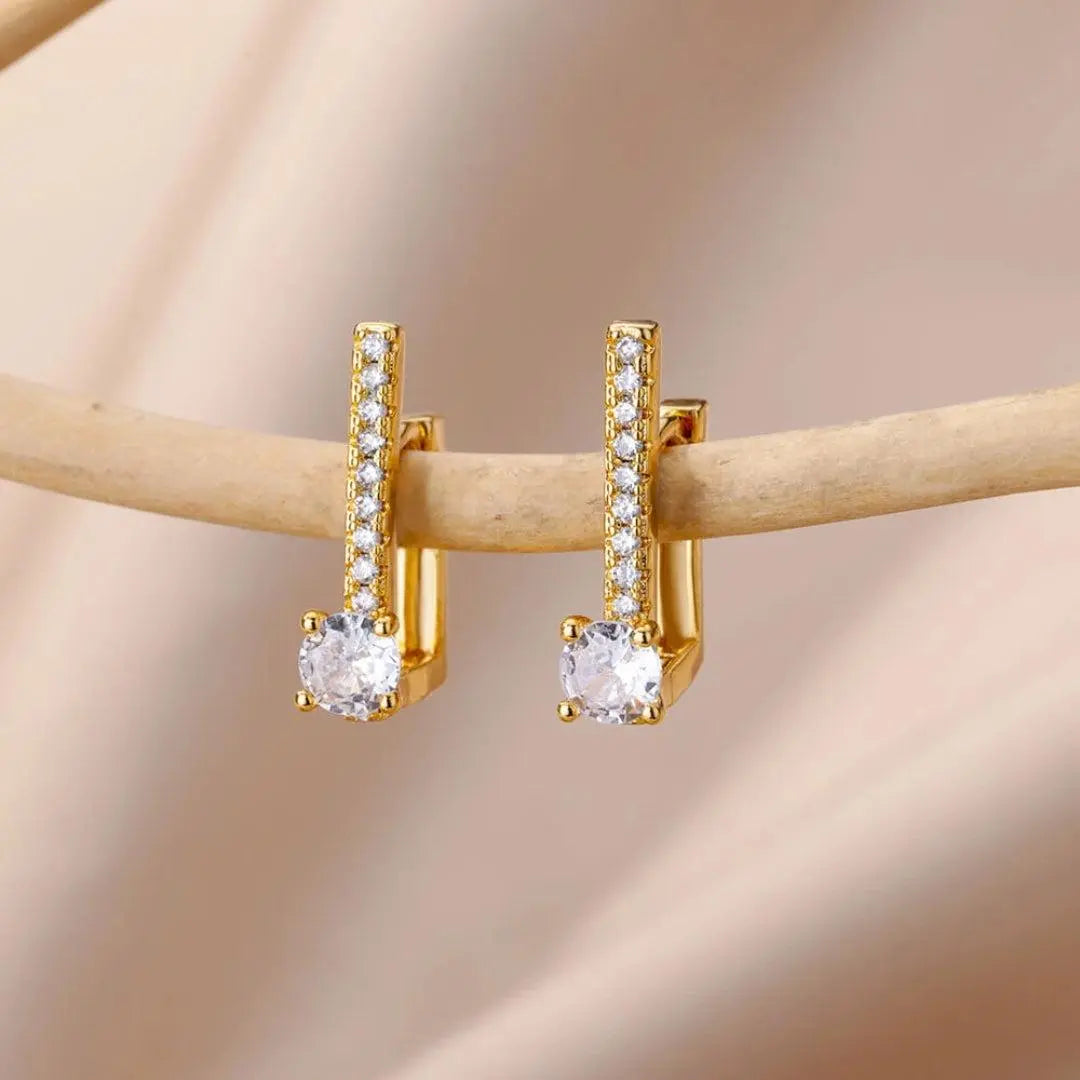 Orecchini esotici placcati in oro con zirconi cubic