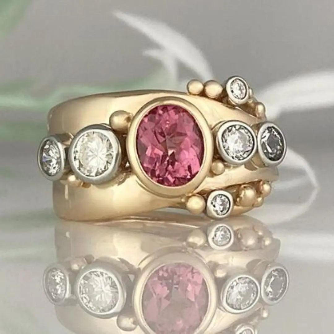 Anello Vintage Dorato con Zircón Rosso