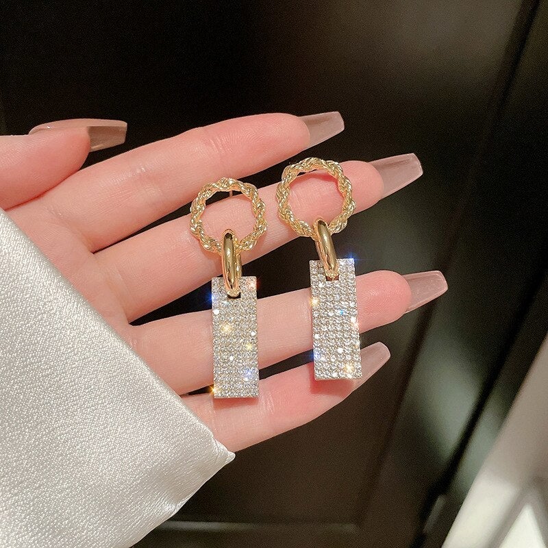 Orecchini in zirconia realizzati in argento sterling