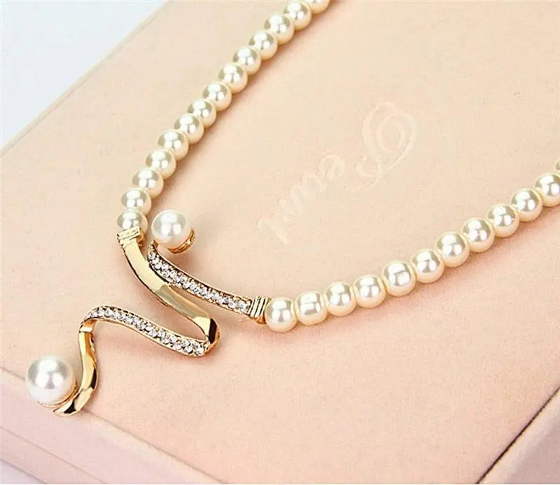 Set di Collana e Orecchini con Perla Naturale