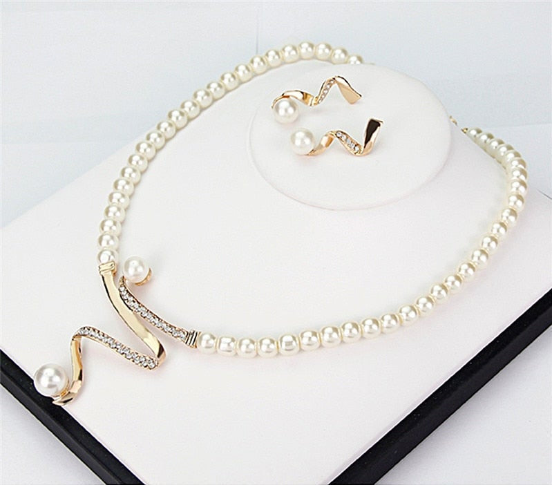 Set di Collana e Orecchini con Perla Naturale