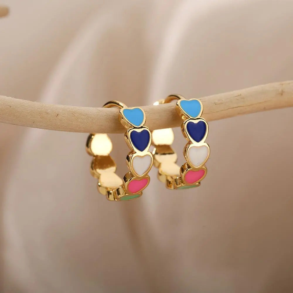 Orecchini Minimalisti con Cuori Multicolore in Oro