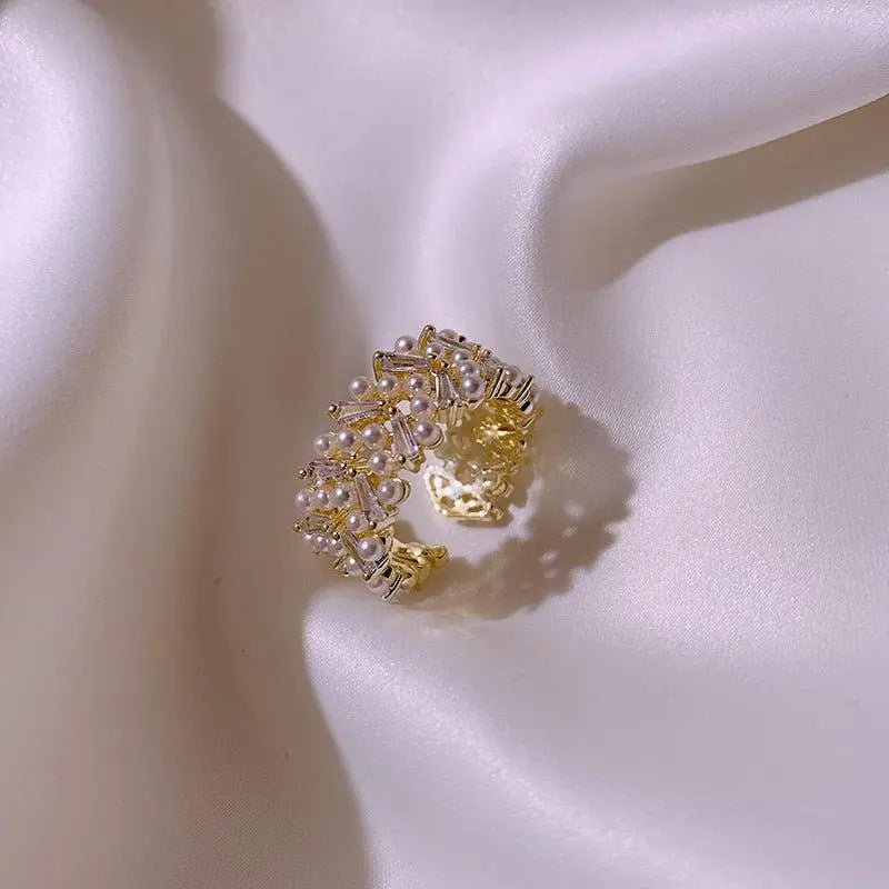 Anello di perle di lusso in oro