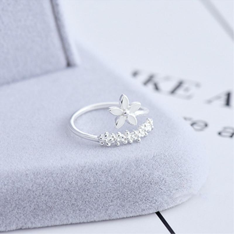 Anello regolabile in argento sterling 925 con motivo di fiori selvatici smaltati a mano