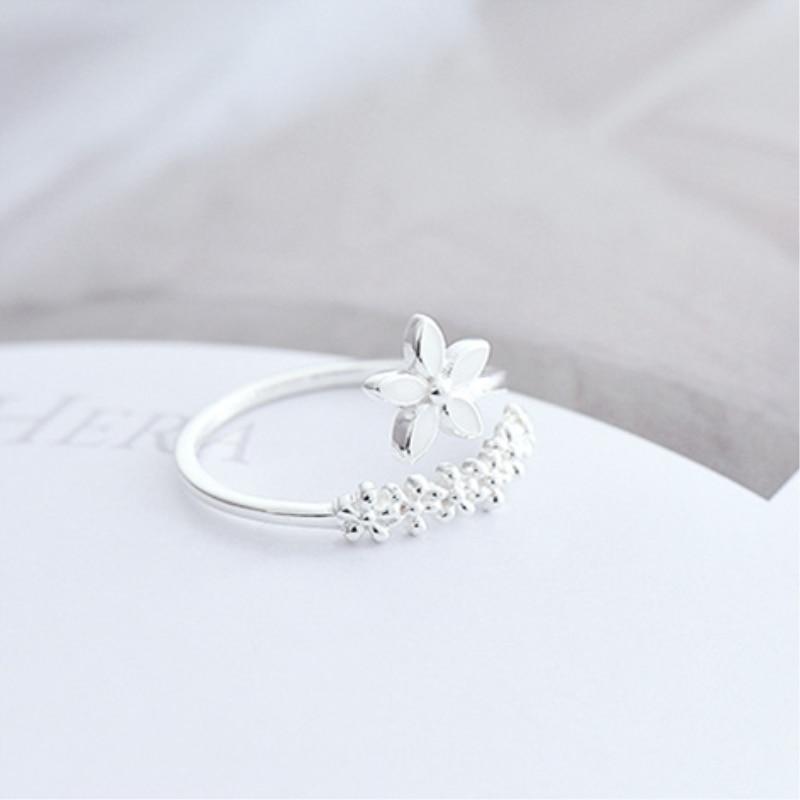 Anello regolabile in argento sterling 925 con motivo di fiori selvatici smaltati a mano