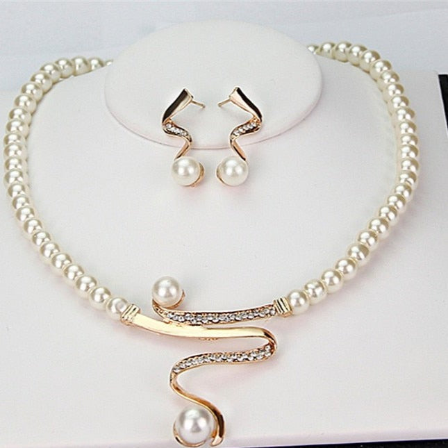 Set di Collana e Orecchini con Perle Naturali