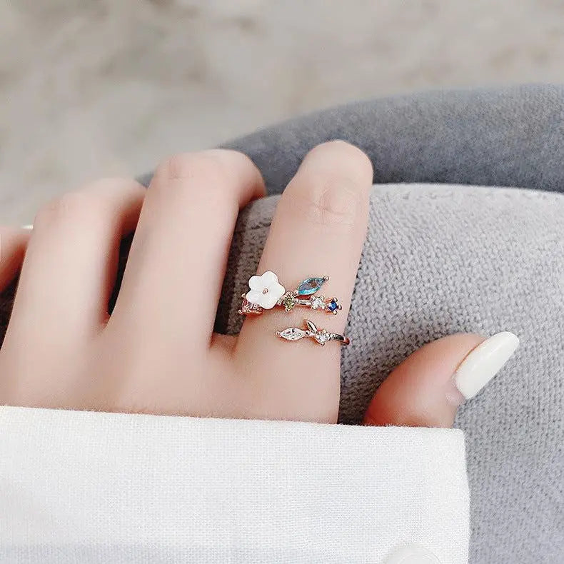 Anello regolabile Wildflower con pietre preziose in oro
