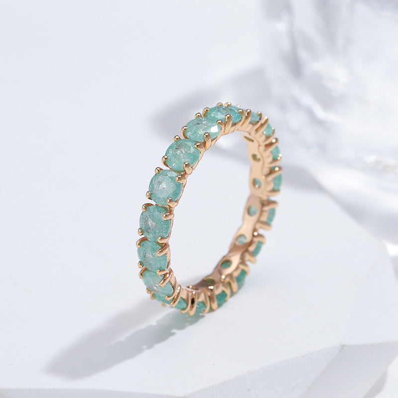 Anello di lusso in oro con pietre di zirconia colorate