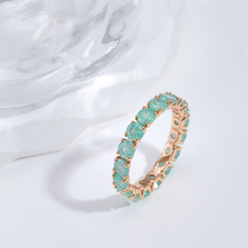 Anello di lusso in oro con pietre di zirconia colorate
