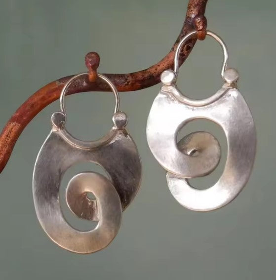 Orecchini pendenti vintage a spirale in argento