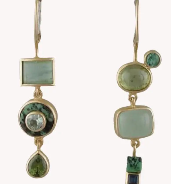 Orecchini vintage con pietre verdi pendenti