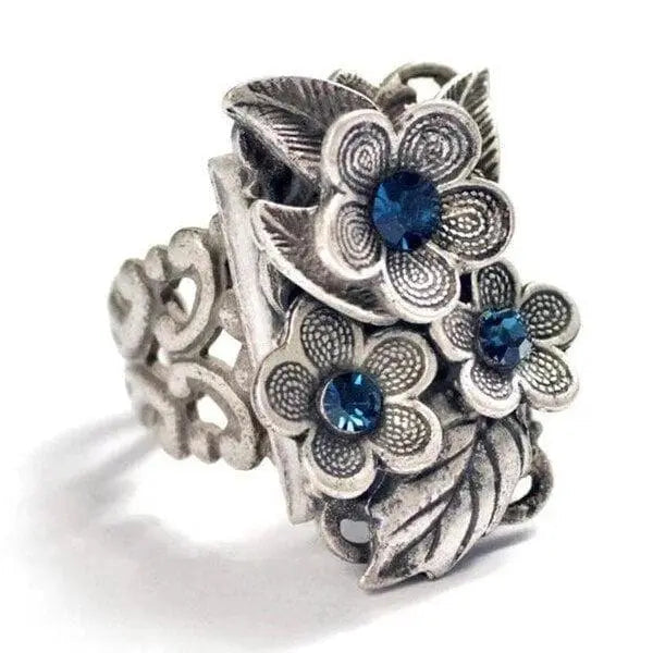 Anello con Zaffiro e Fiori