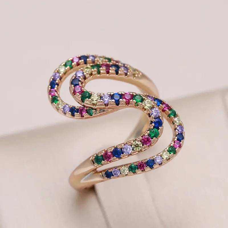 Anello elegante realizzato con zirconia colorata