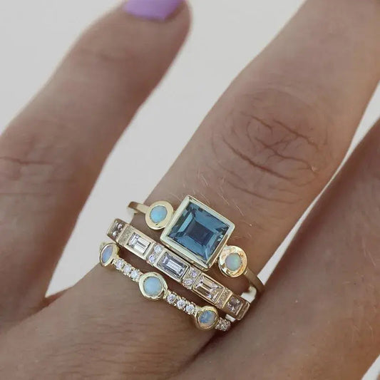 Set di anelli con cristallo blu vintage