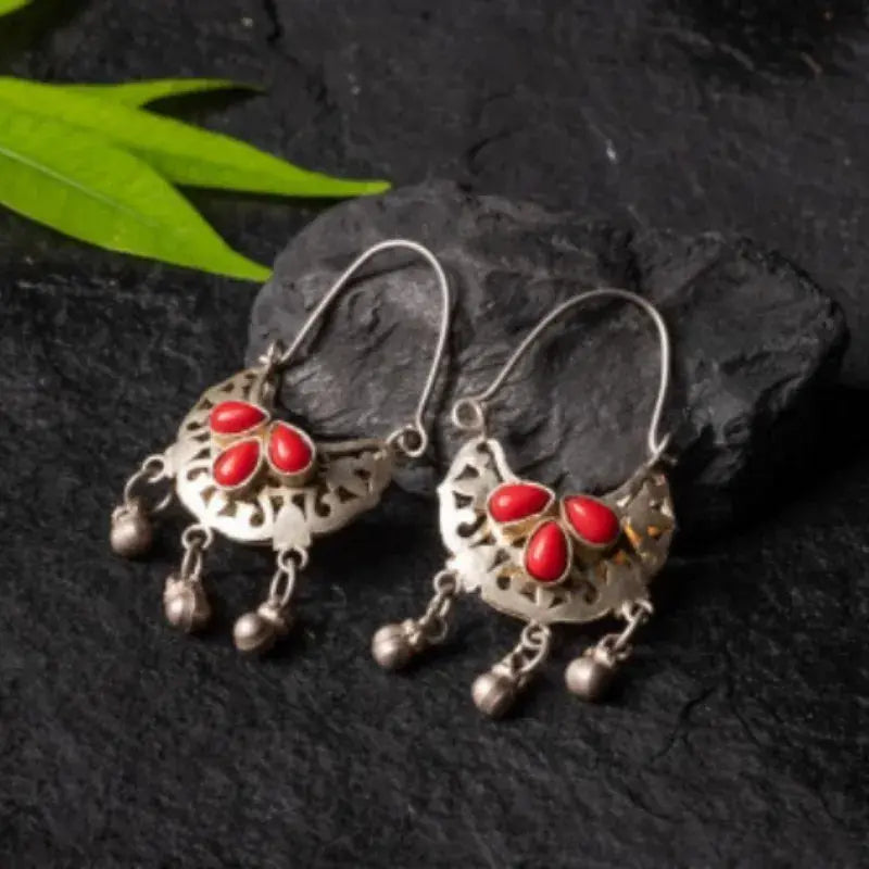 Orecchini vintage rossi con Medusa