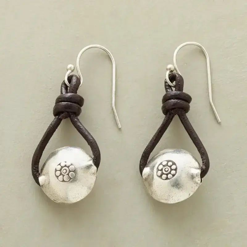 Orecchini in pelle e argento vintage