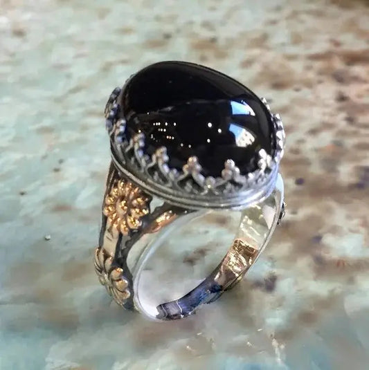 Anello Vintage di Cristallo Nero Lucido