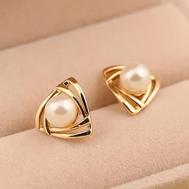 Orecchini eleganti in perle e oro
