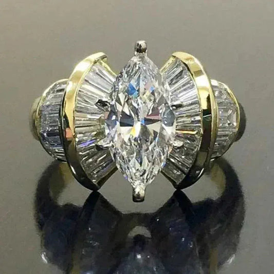 Anello Vintage in Oro con Zirconia
