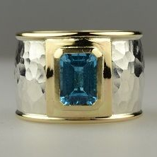 Anello vintage in argento e oro con cristallo blu