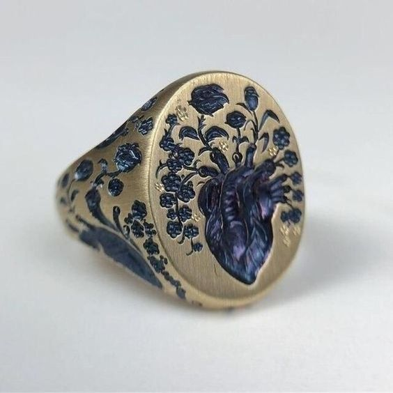 Anello d'Oro con Fiori Blu Vintage