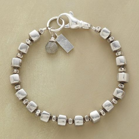 Bracciale Vintage con Perline Cubiche in Argento