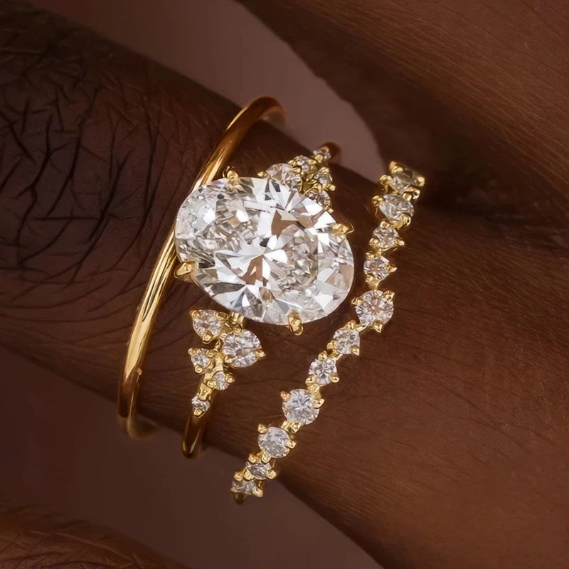 Set di anelli eleganti con zirconia