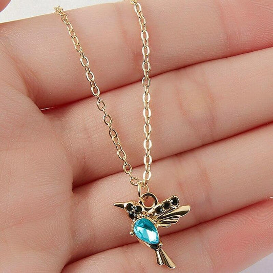 Collana elegante con pendente di colibrì in smalto e zirconia