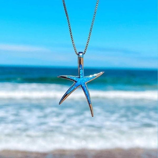 Collana in argento con pendente a stella marina in opale blu