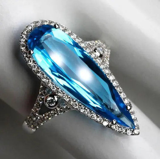 Anello ovale con cristallo blu