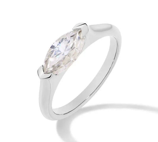 Anello con Diamante Taglio Marquise in Argento Sterling