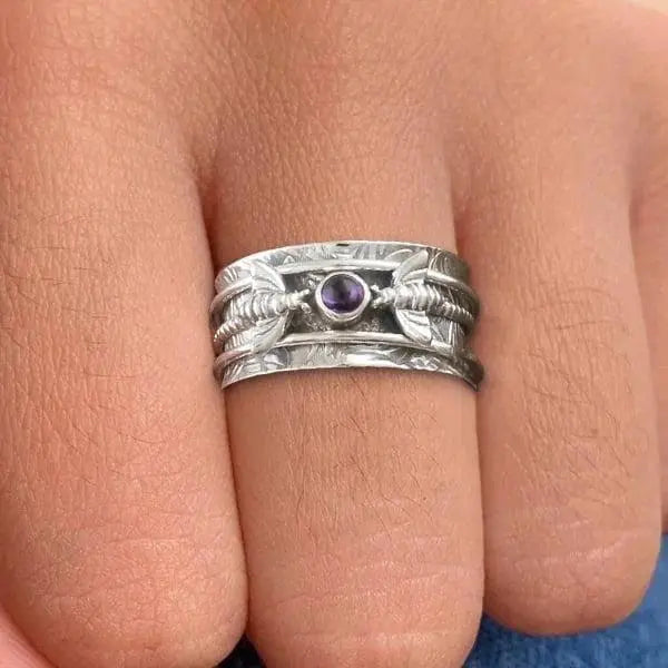 Anello da meditazione con gemma viola di ape