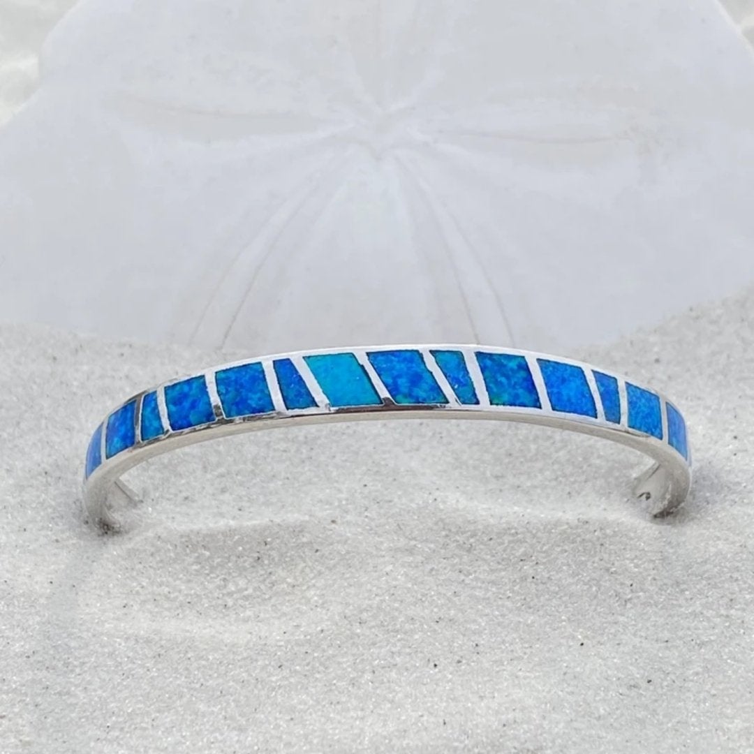 Bracciale in argento con pietra di opale blu