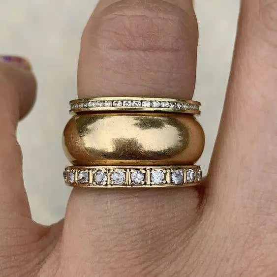 Set di anelli in oro Dicker con zirconi vintage