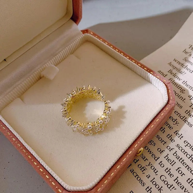 Anello di perle di lusso in oro