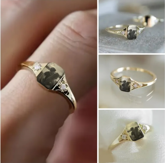 Anello di diamanti elegante con incisione personalizzata dell'immagine