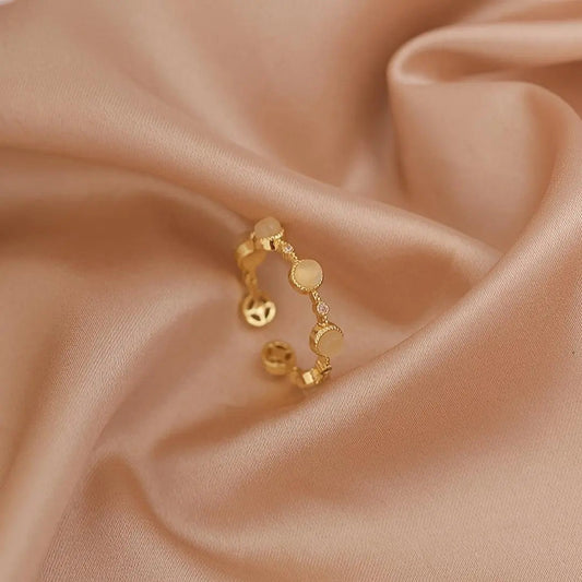 Anello Oculus Regolabile con Pietre Bianche in Oro