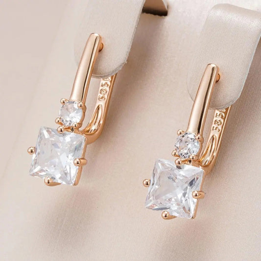Orecchini con zirconia in oro
