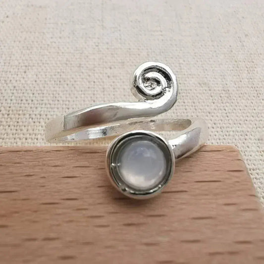 Anello a spirale con pietra di lune vintage