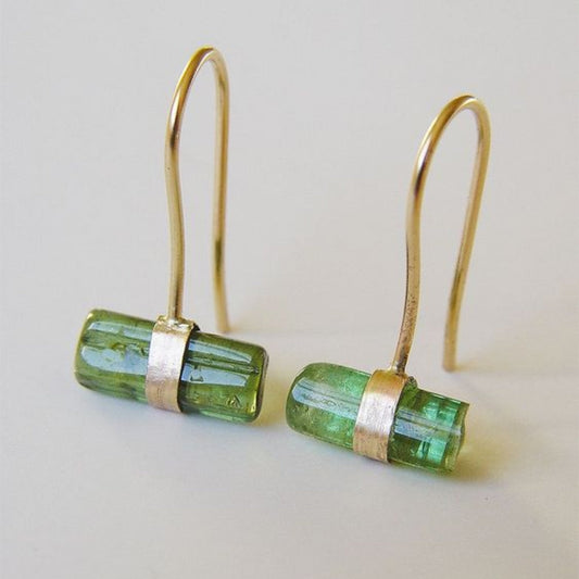Orecchini vintage con cristallo verde prato