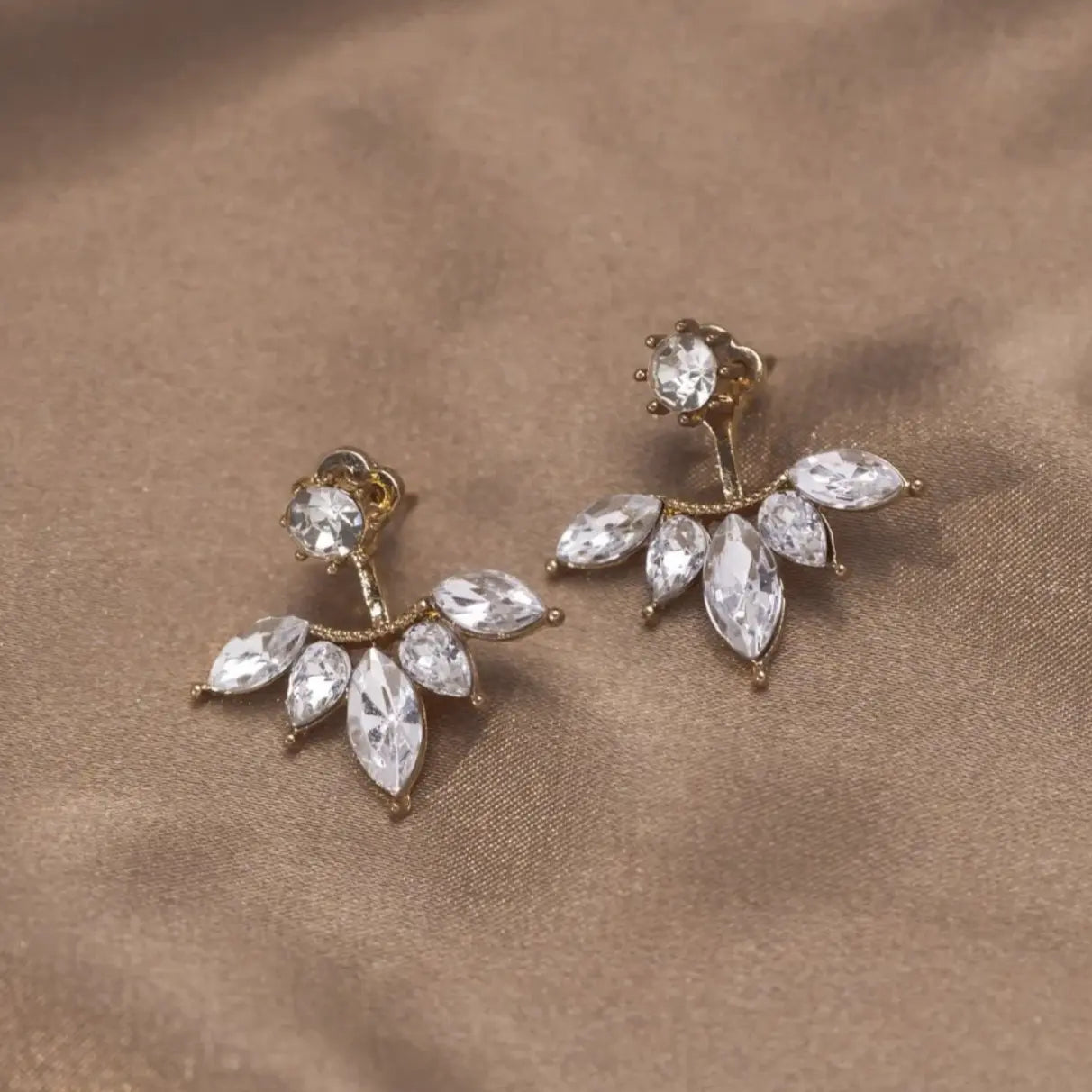 Orecchini d'oro con zirconia