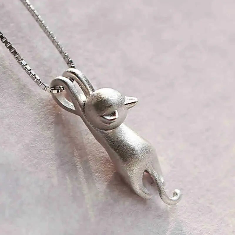Collana con Gatto Giocoso in Argento Sterling 925