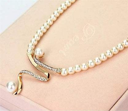 Set di Collana e Orecchini con Perla Naturale
