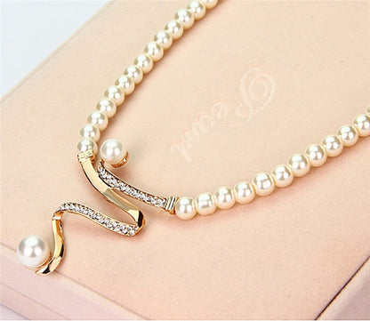 Set di Collana e Orecchini con Perla Naturale