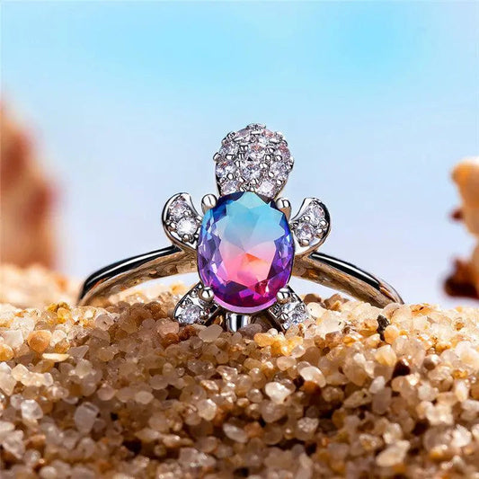 Anello con tartaruga marina, zirconi ovali e argento sterling