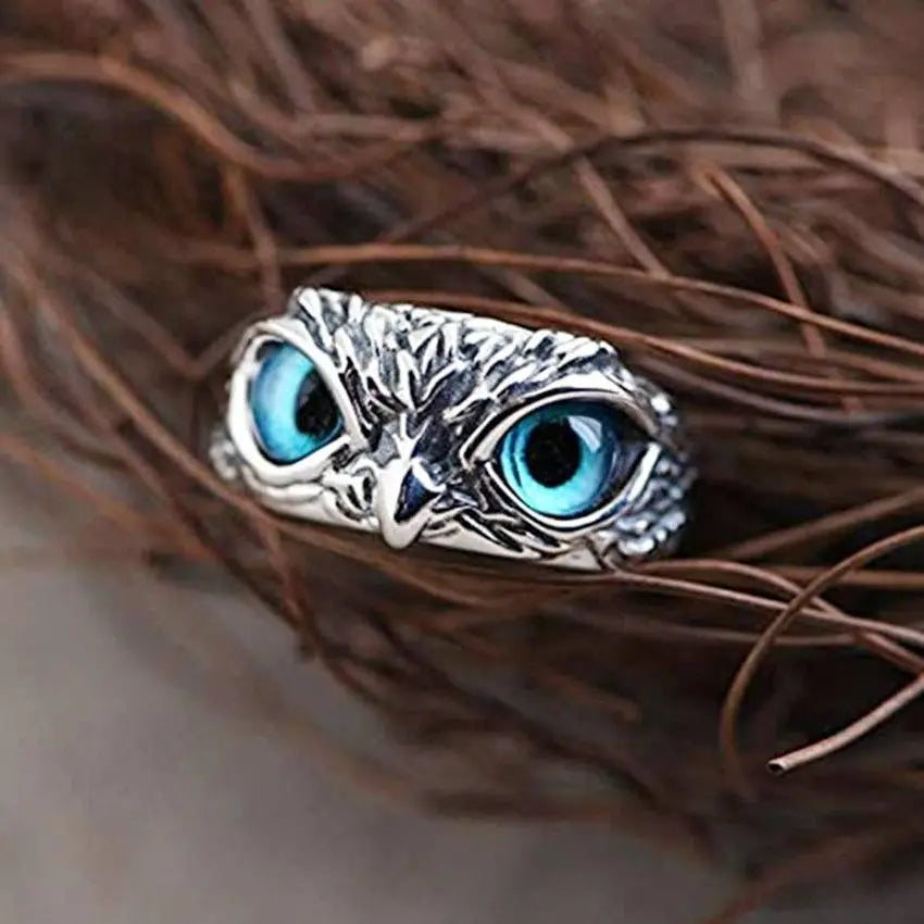 Anello regolabile con civetta portafortuna in argento e opale