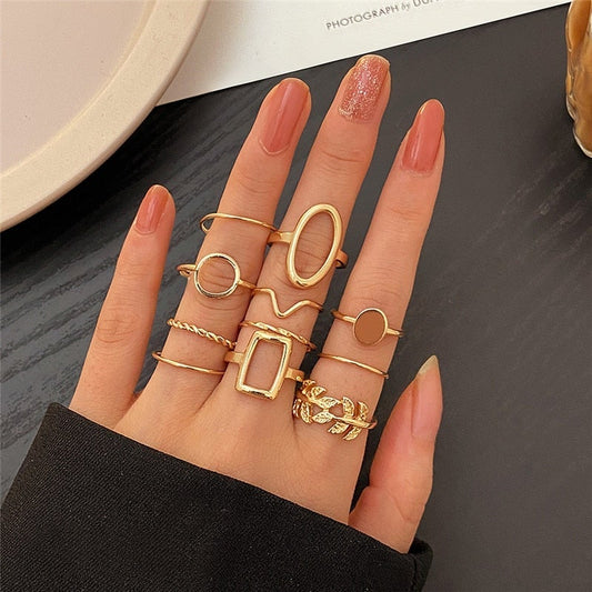 Set con 11 anelli vintage in argento