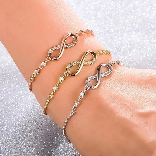 Bracciale Infinity Regolabile in Argento