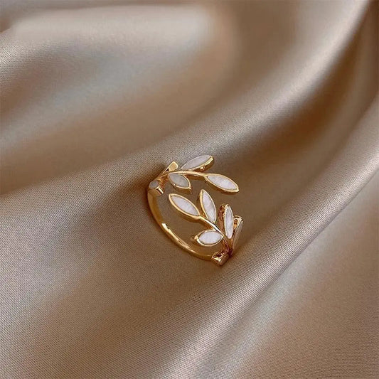 Anello con Foglia d'Oro