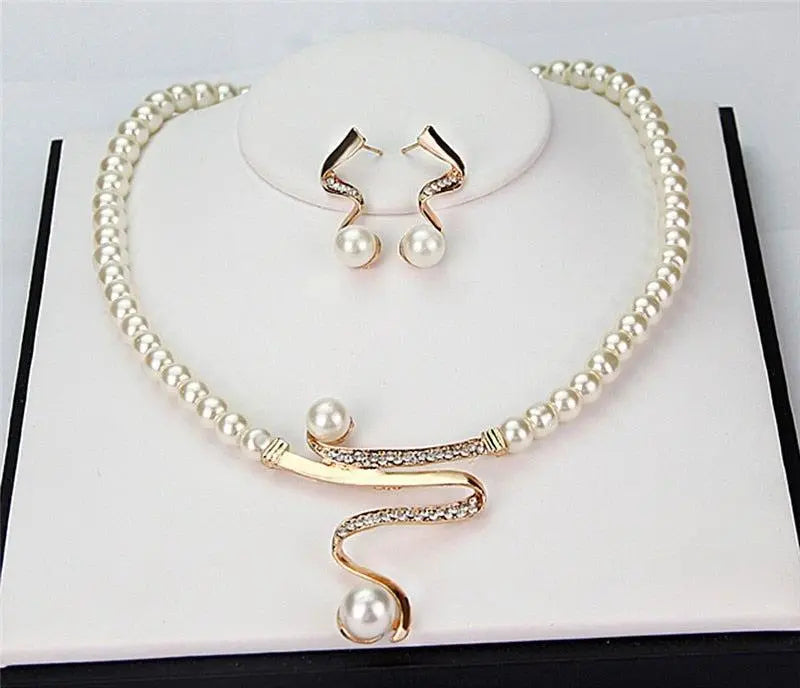 Set di Collana e Orecchini con Perla Naturale